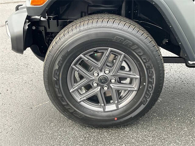 2025 Jeep Gladiator Sport