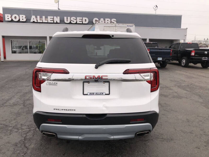 2023 GMC Acadia SLE