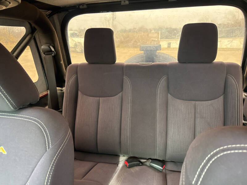 2013 Jeep Wrangler Sahara