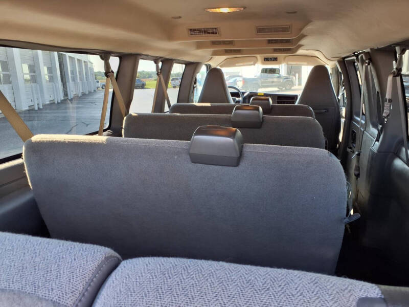 2025 Chevrolet Express LS 3500