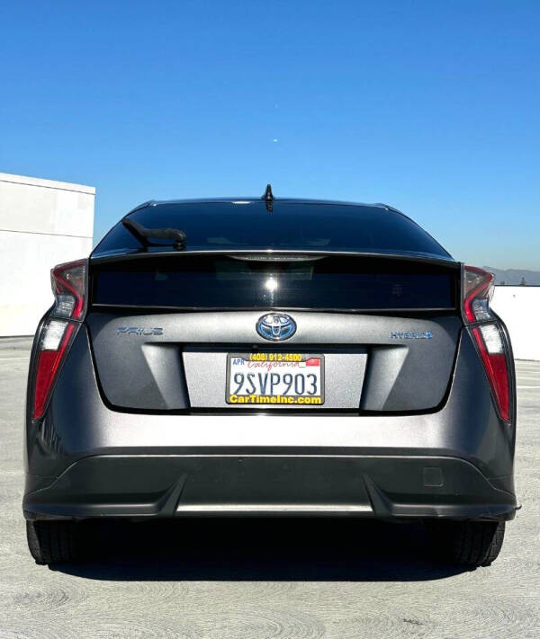 2016 Toyota Prius Three Touring