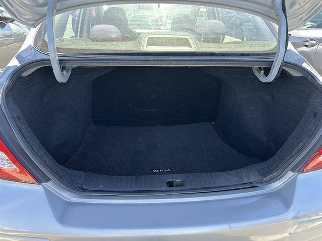 2009 Nissan Versa 1.6 Base