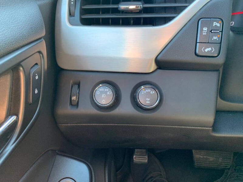 2017 GMC Yukon XL SLT