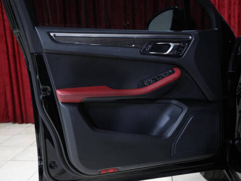 2015 Porsche Macan S