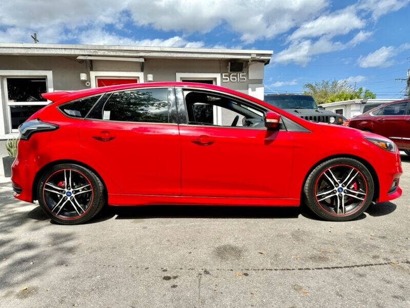 2016 Ford Focus  - $20,995