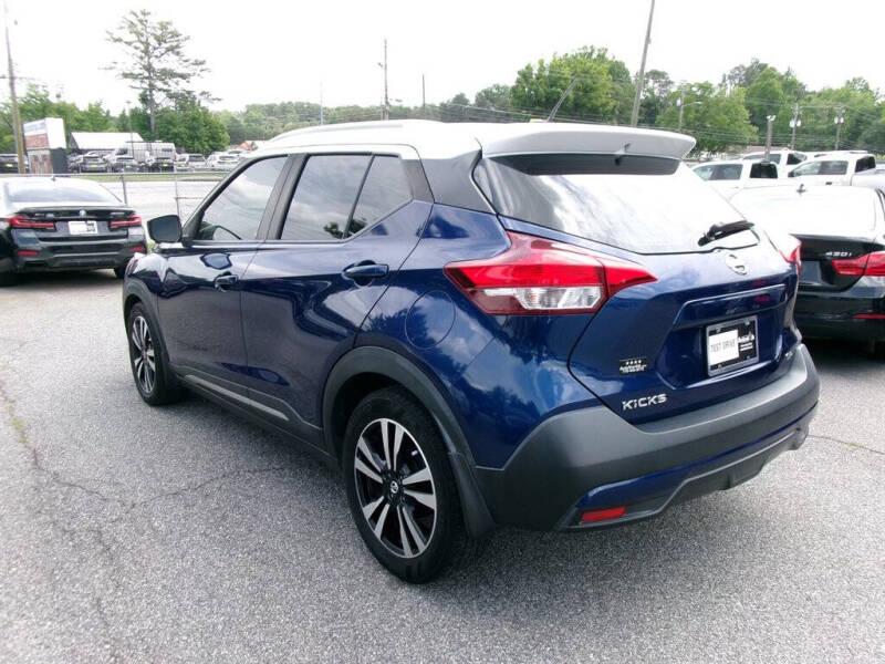 2019 Nissan Kicks SR