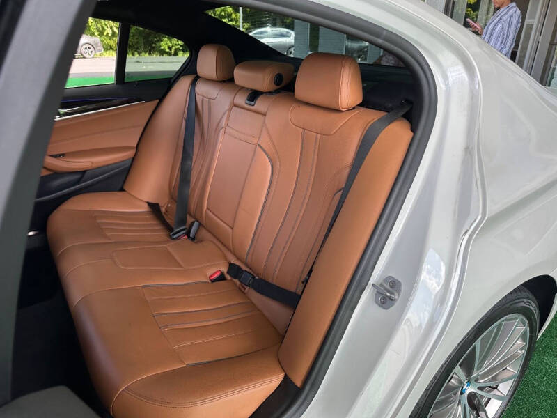 2018 BMW 5 Series 530i