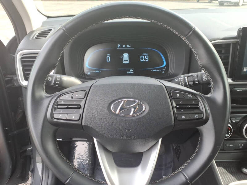 2025 Hyundai Venue SEL