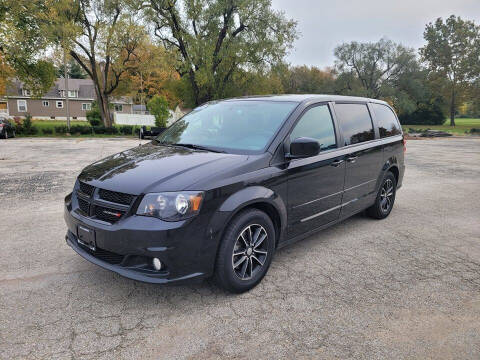 2016 Dodge Grand Caravan for sale at Brown's Truck Accessories Inc in Forsyth IL