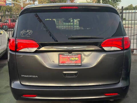 2017 Chrysler Pacifica Touring