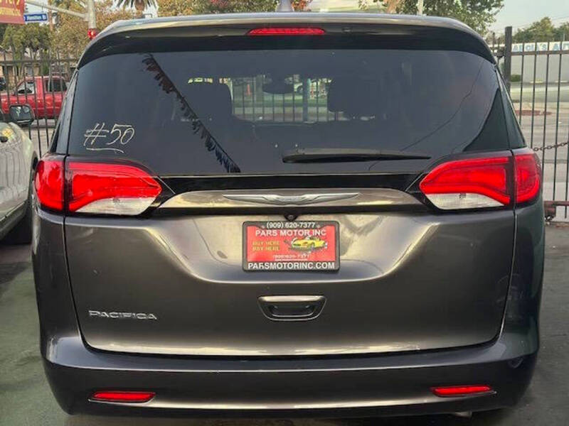 2017 Chrysler Pacifica Touring