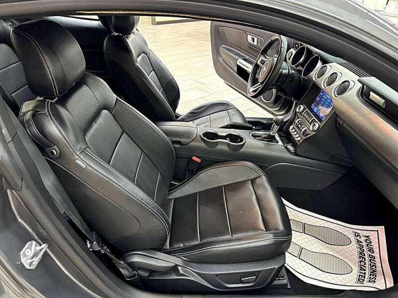 2022 Ford Mustang EcoBoost Premium