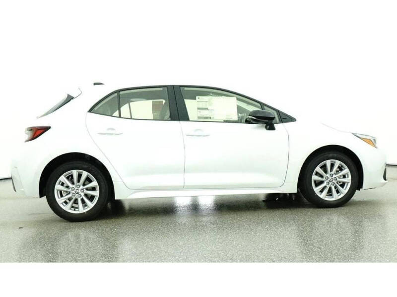 2026 Toyota Corolla Hatchback SE