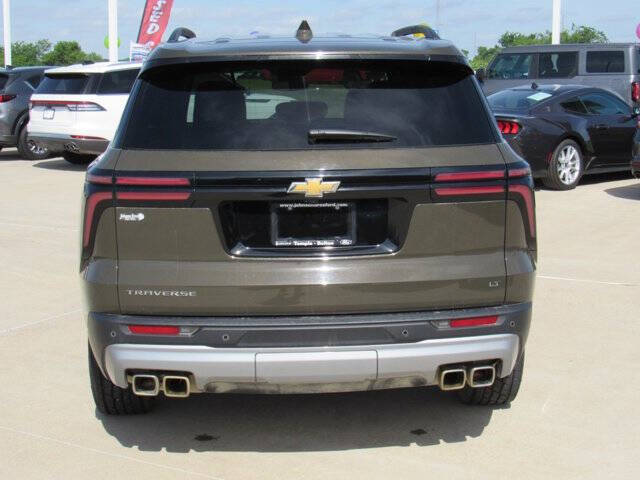 2024 Chevrolet Traverse LT