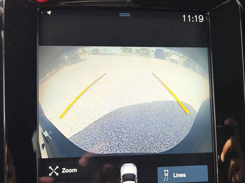 2021 Volvo XC40 T5 R-Design