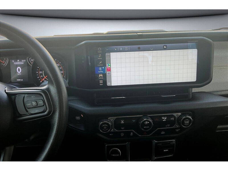 2024 Jeep Gladiator Sport