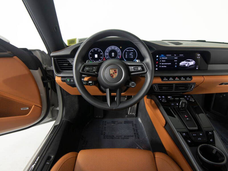2025 Porsche 911 Carrera