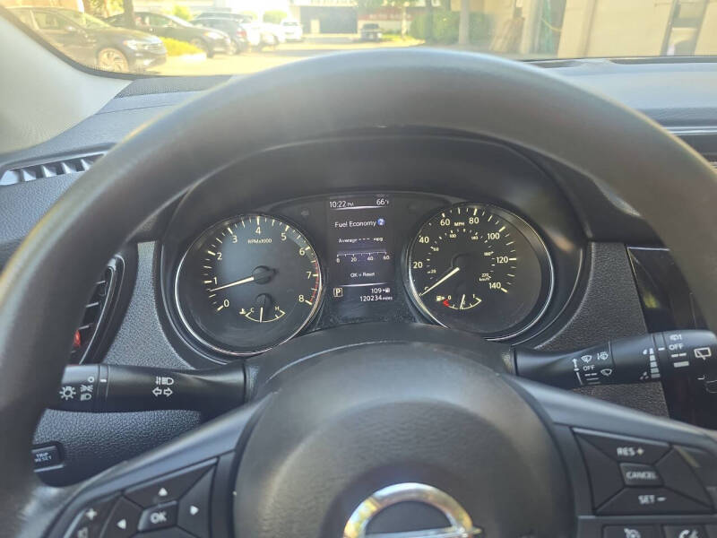 2017 Nissan Rogue Sport S