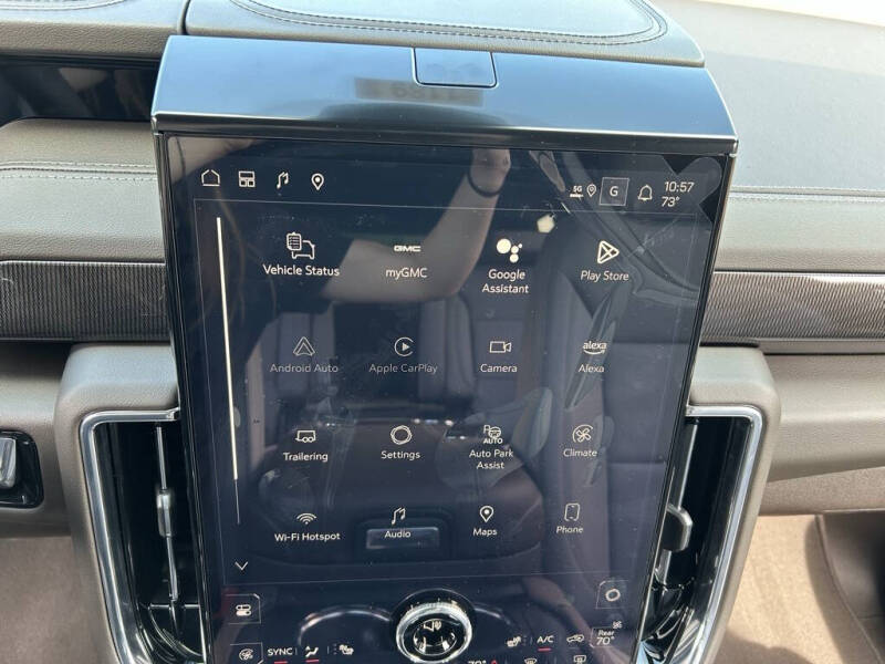 2025 GMC Yukon Elevation