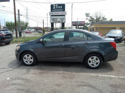 2013 Chevrolet Sonic LS Auto