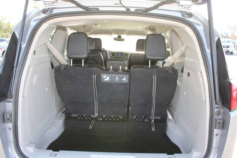 2021 Chrysler Voyager LXi