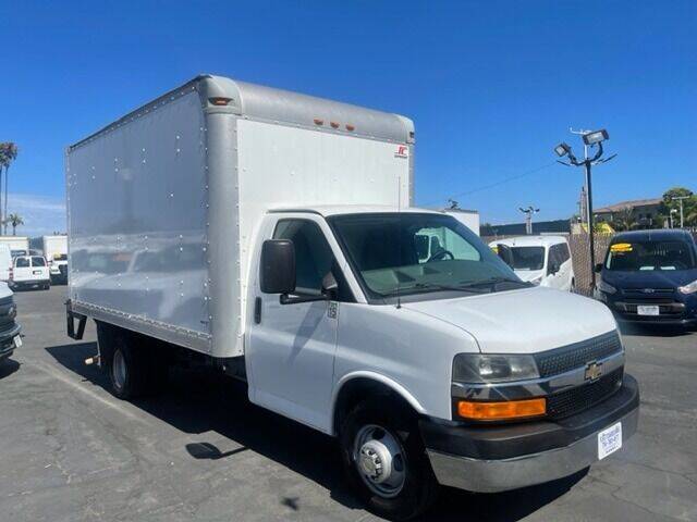 2014 Chevrolet Express Cutaway for sale at Auto Wholesale Company in Santa Ana CA