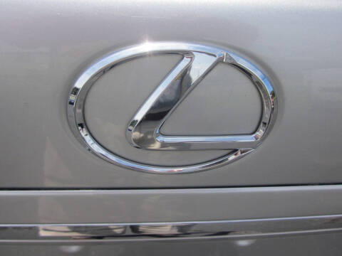 2004 Lexus LS 430