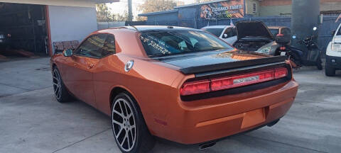 2011 Dodge Challenger SE