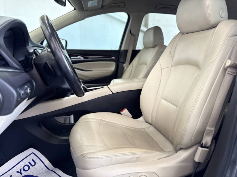 2021 Buick Enclave Essence