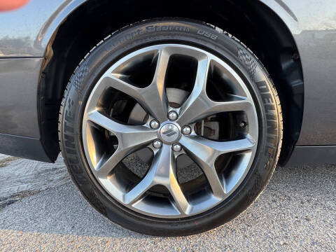 2017 Dodge Challenger SXT Plus