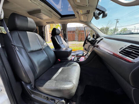 2011 Cadillac Escalade Luxury