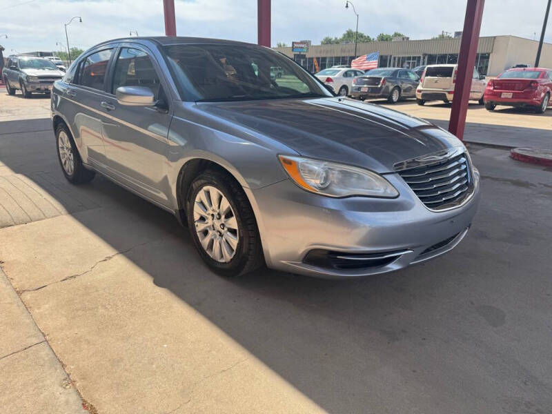 2014 Chrysler 200 LX