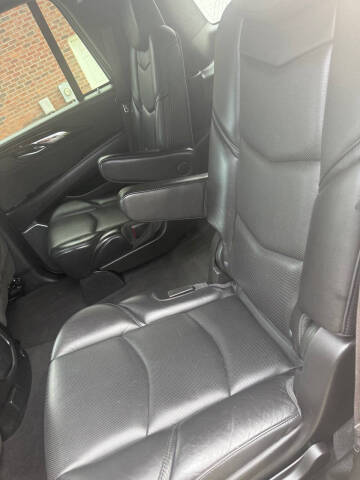 2017 Cadillac Escalade Platinum