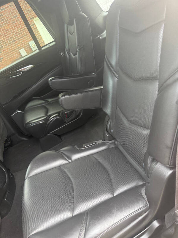 2017 Cadillac Escalade Platinum