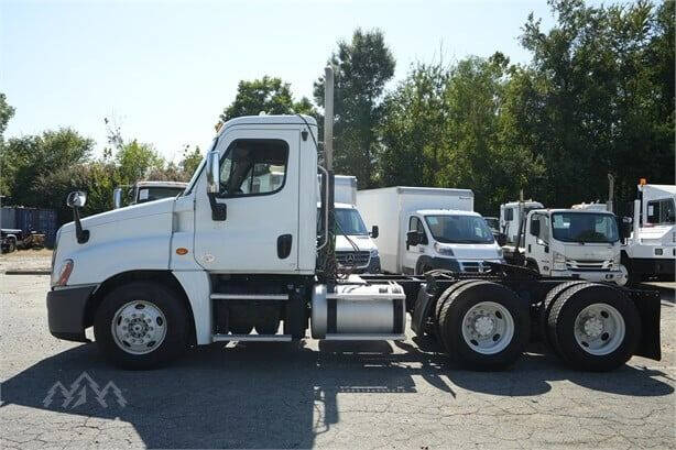 2015 Freightliner Cascadia