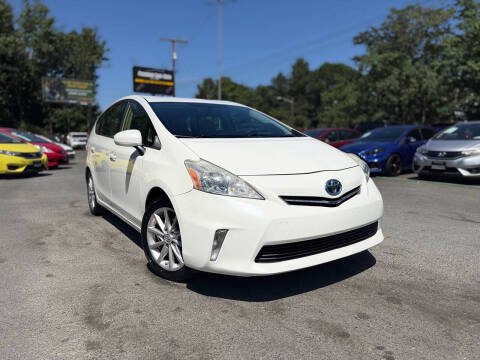 2014 Toyota Prius v Five