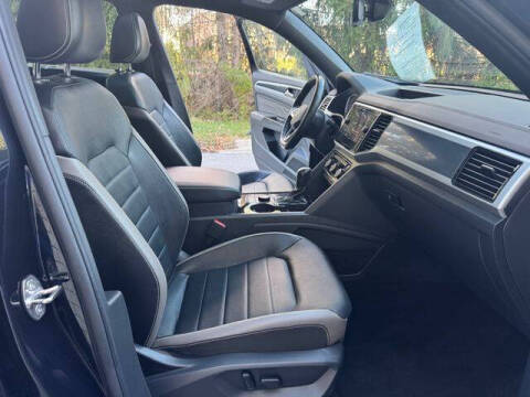 2022 Volkswagen Atlas Cross Sport V6 SEL Premium R-Line 4Motion