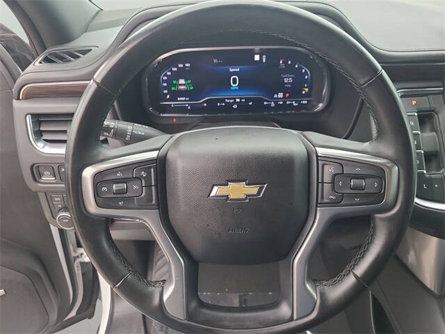 2023 Chevrolet Suburban LT