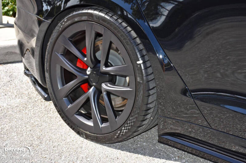 2023 Tesla Model S Plaid