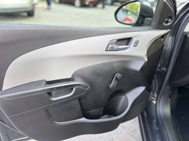 2014 Chevrolet Sonic LS Auto