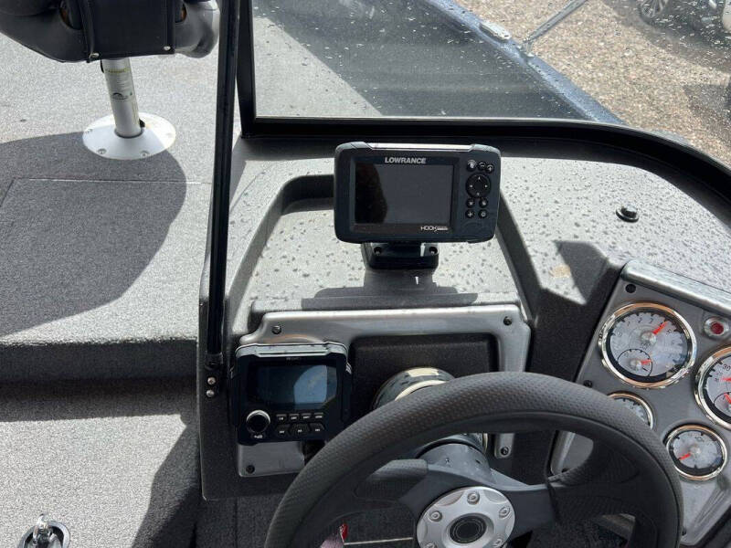 2022 Tracker PRO GLIDE