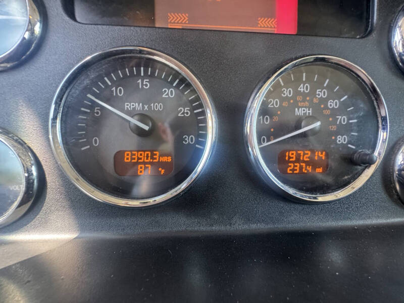 2010 Peterbilt 337