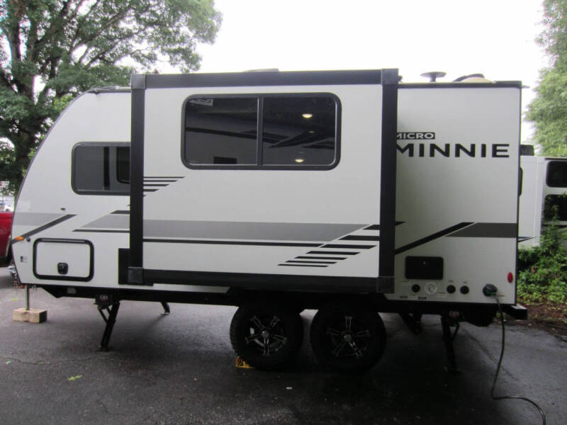 2022 Winnebago Micro Minnie 1808FBS