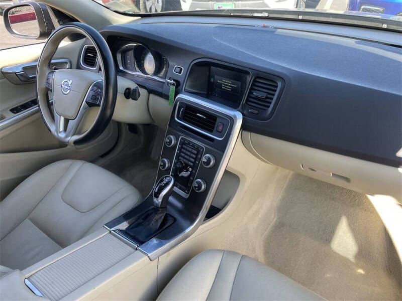 2015 Volvo S60 T5 Drive-E Premier