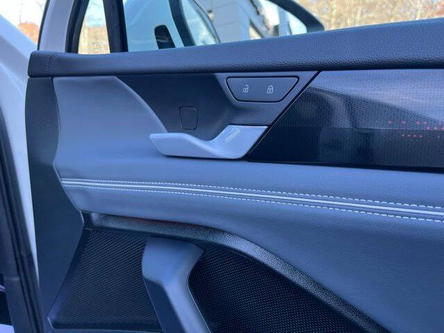 2025 Volkswagen Tiguan SEL R-Line 4Motion