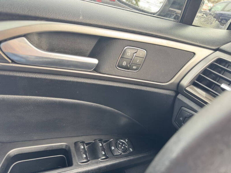 2019 Ford Fusion SEL