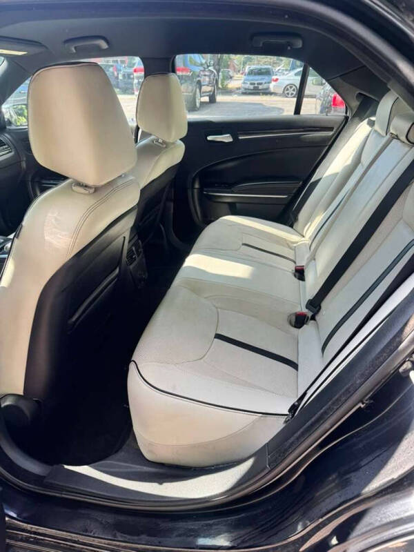 2014 Chrysler 300