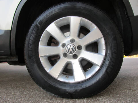 2009 Volkswagen Tiguan SE