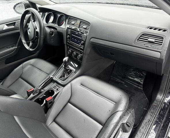 2021 Volkswagen Golf TSI