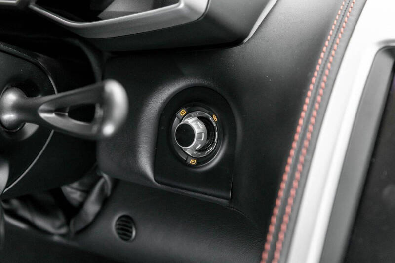 2013 McLaren MP4-12C